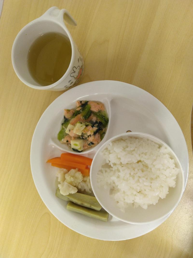 R6.12.23離乳食.jpg